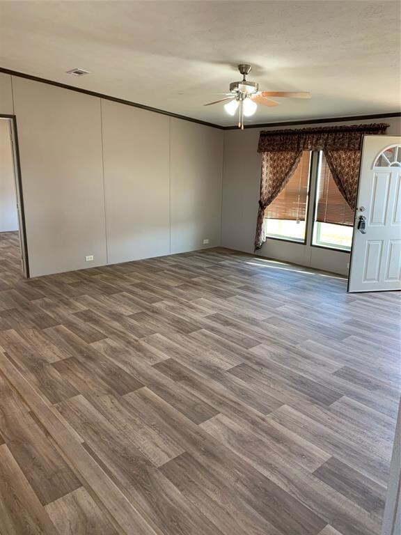 121 Barnes Dr, Decatur, TX 76234 - photo 2