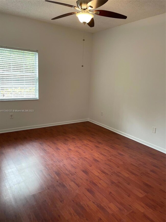 18326 NW 68th Ave unit A, Hialeah, FL 33015 - photo 7