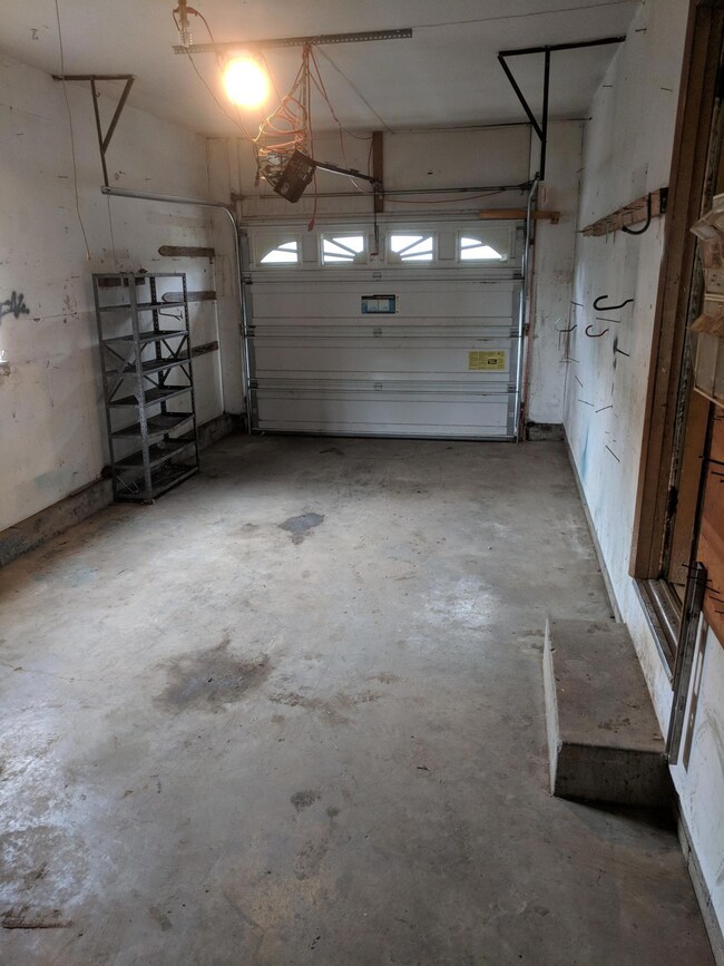 3788 Noe Bixby Rd, Columbus, OH 43232 - photo 3