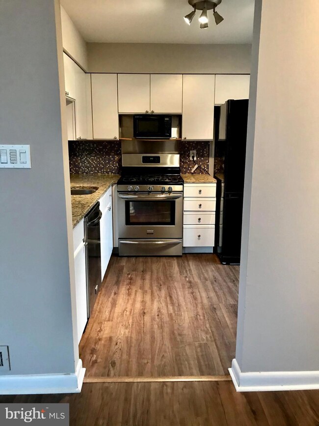 1508B Denham Ct unit 1508B, Mount Laurel, NJ 08054 - photo 7