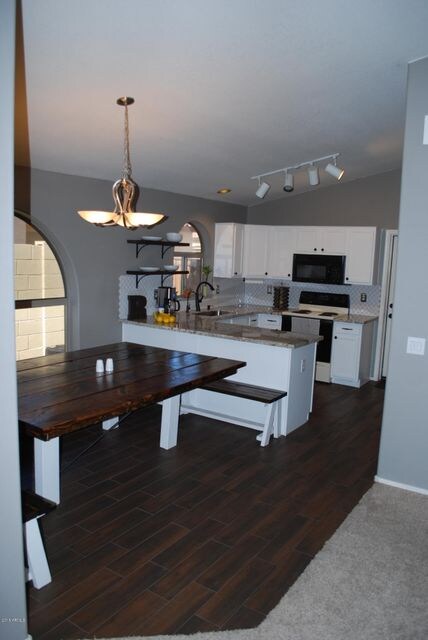 Breakfast Rm and Kitchen
