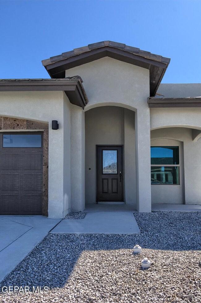 285 Hunstanton St, El Paso, TX 79928 - photo 3