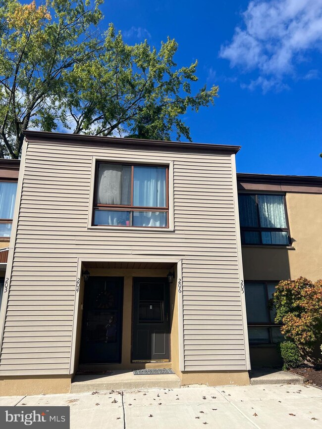 205 Hunter Ct, Marlton, NJ 08053 - photo 2