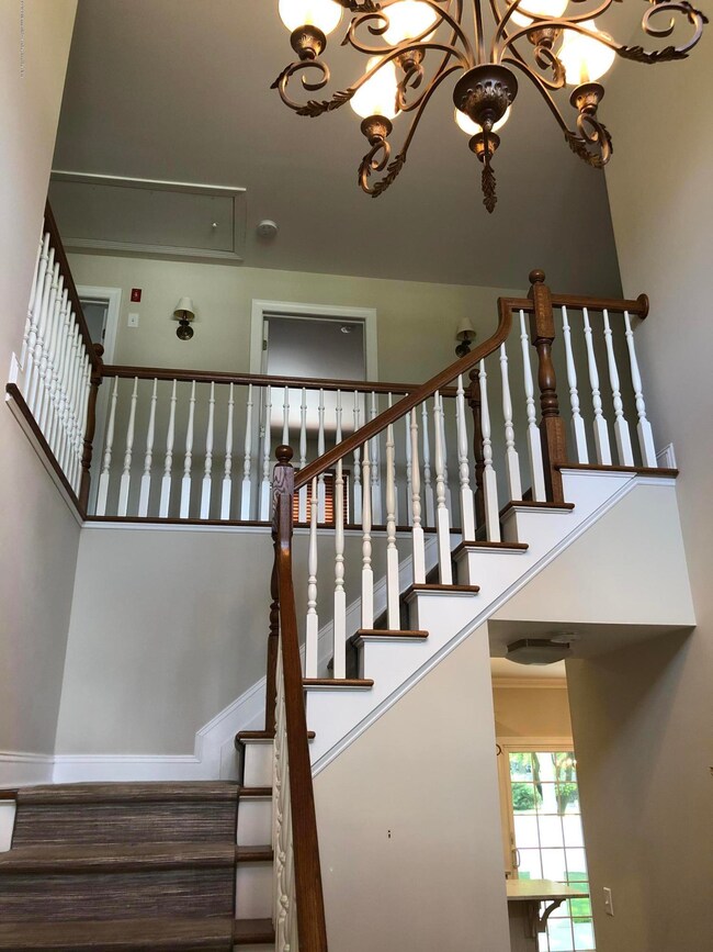 8 Roslyn Dr, Oakhurst, NJ 07755 - photo 4