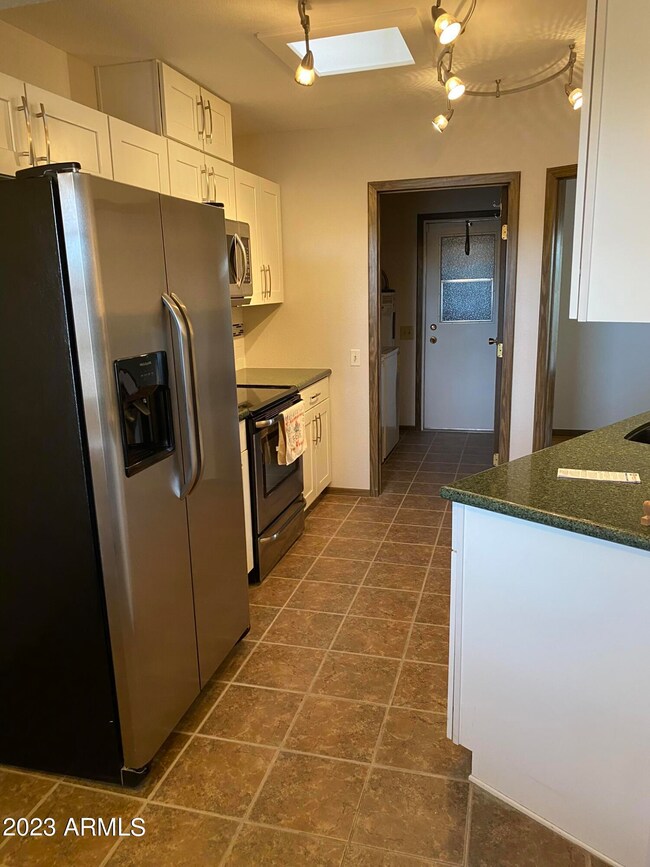 17317 N Del Webb Blvd, Sun City, AZ 85373 - photo 4