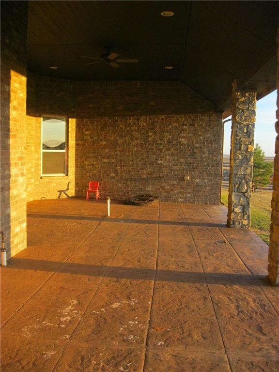 11575 N 2020 Rd, Elk City, OK 73644 - photo 7