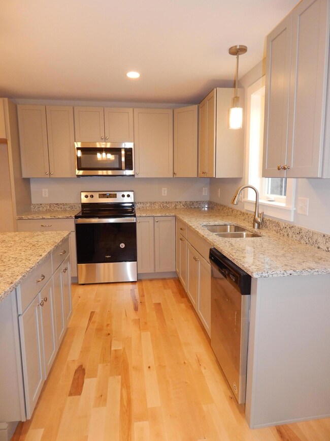 17 Huntington Way unit 1, Kittery, ME 03904 - photo 3