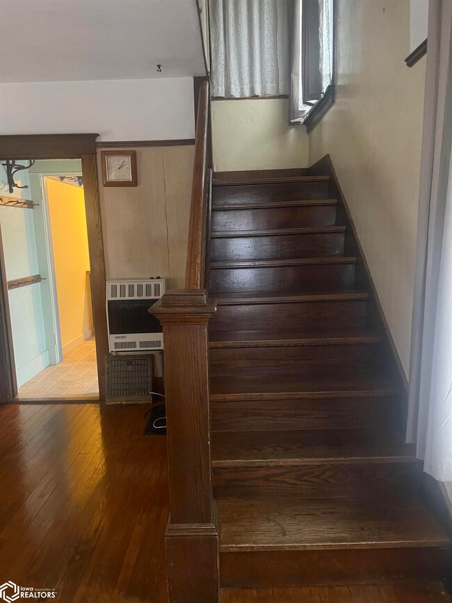 409 8th St S, Humboldt, IA 50548 - photo 4