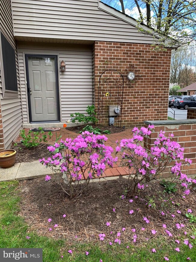 201 Curtis Ct, Chesterbrook, PA 19087 - photo 4