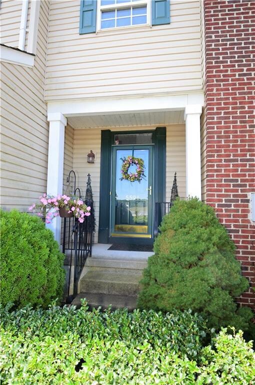 5591 Spring Ridge Dr W, Macungie, PA 18062 - photo 3