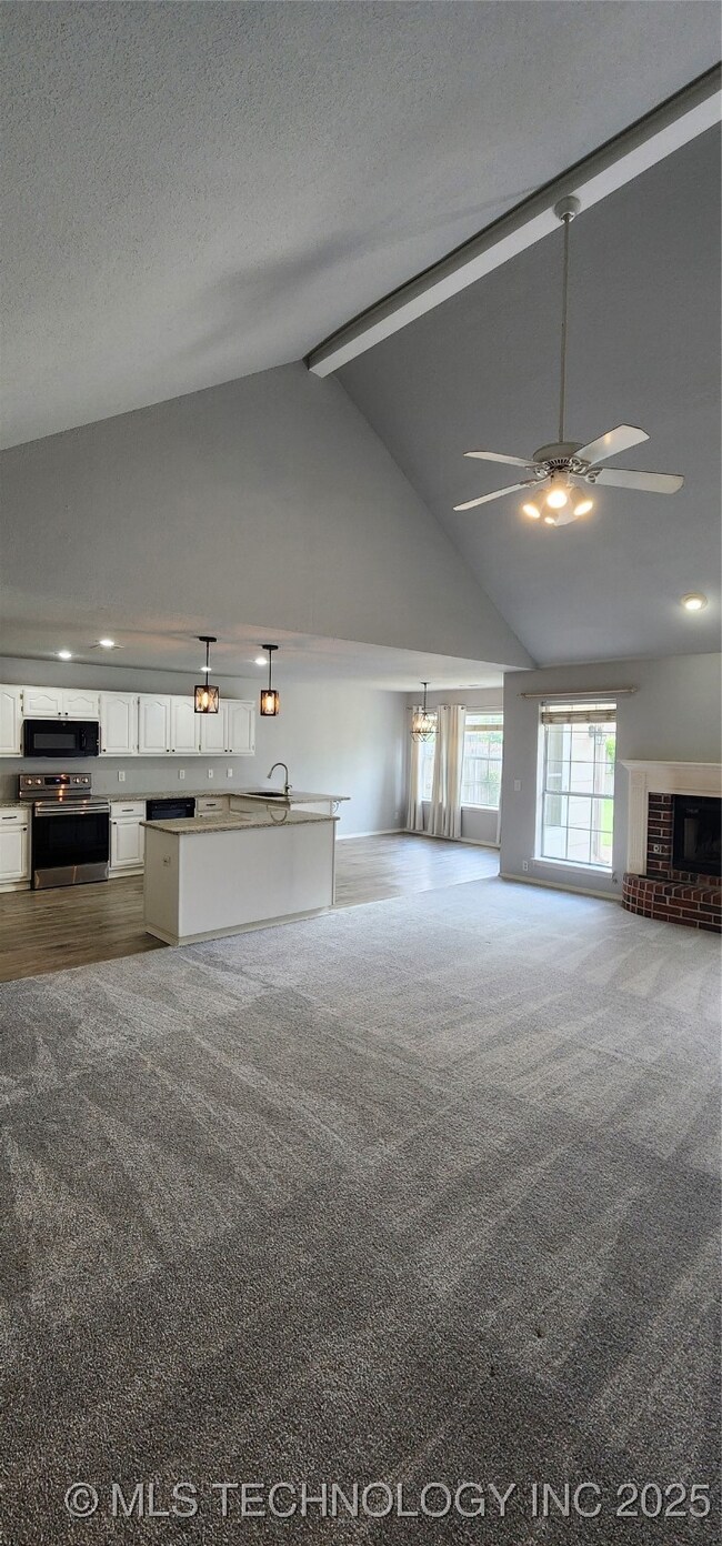 1104 W San Antonio St, Broken Arrow, OK 74012 - photo 6