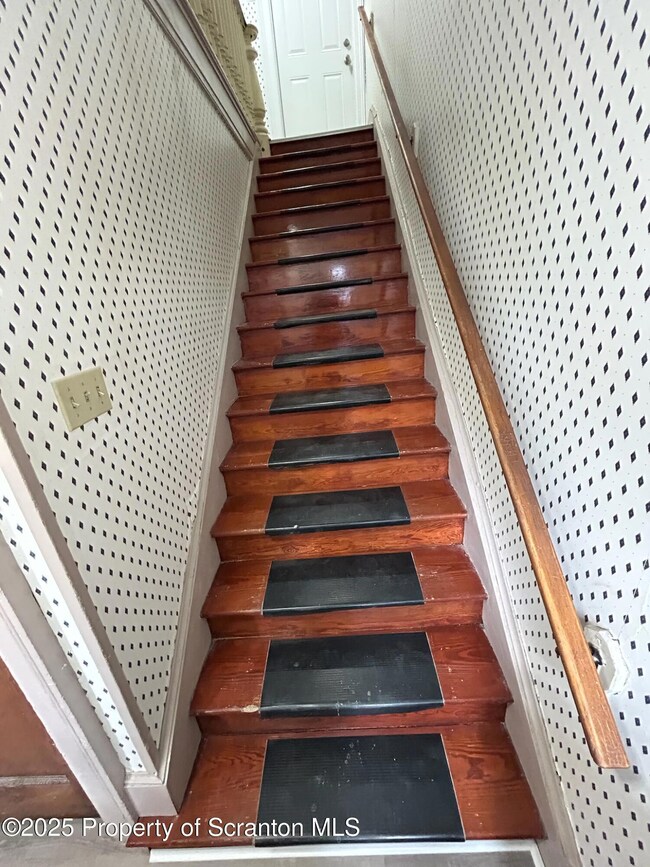 527 Willow St unit 2B, Scranton, PA 18505 - photo 5