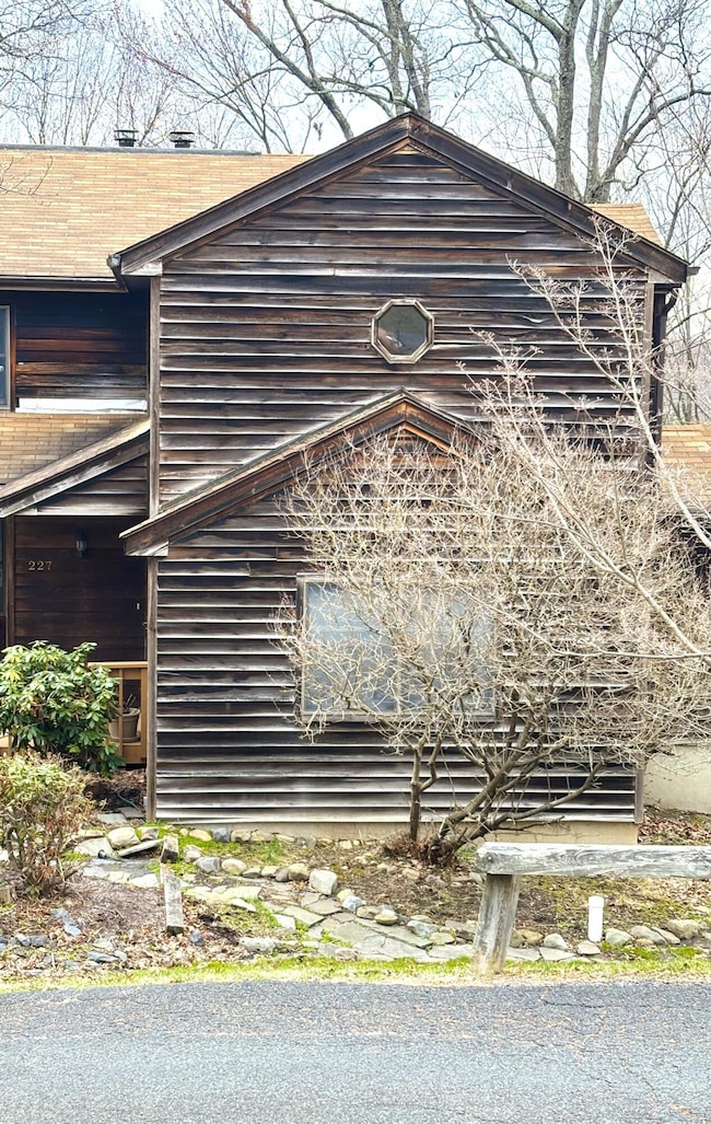 227 Image Dr, Scotrun, PA 18355 - photo 3