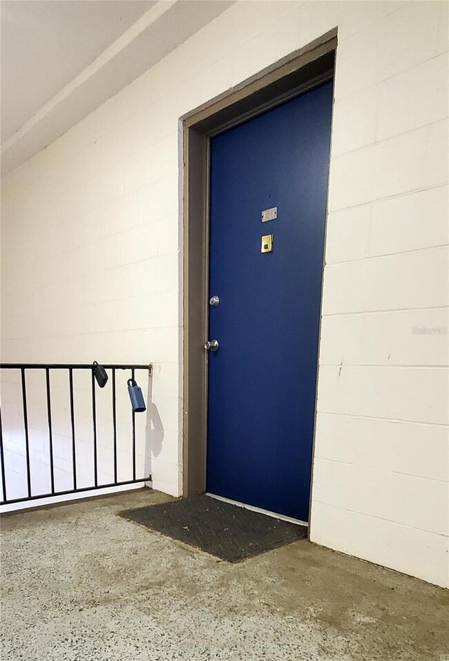 1700 SW 16th Ct unit E29, Gainesville, FL 32608 - photo 2