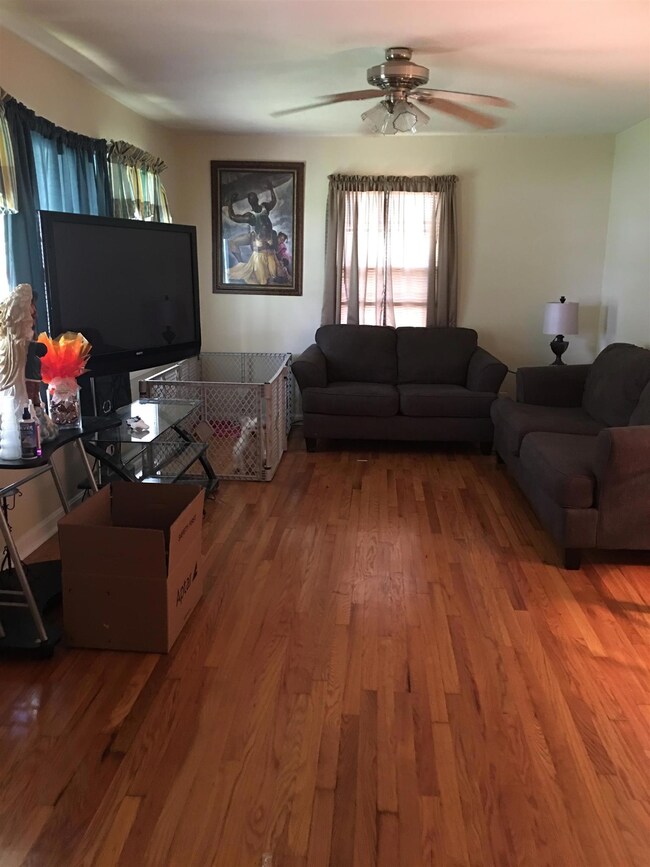 123 Pickle St, Shelbyville, TN 37160 - photo 4