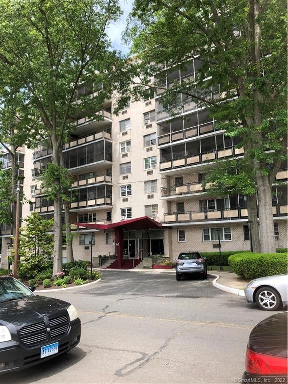 Cartwright Towers II unit 1C, Bridgeport, CT 06604 - photo 2