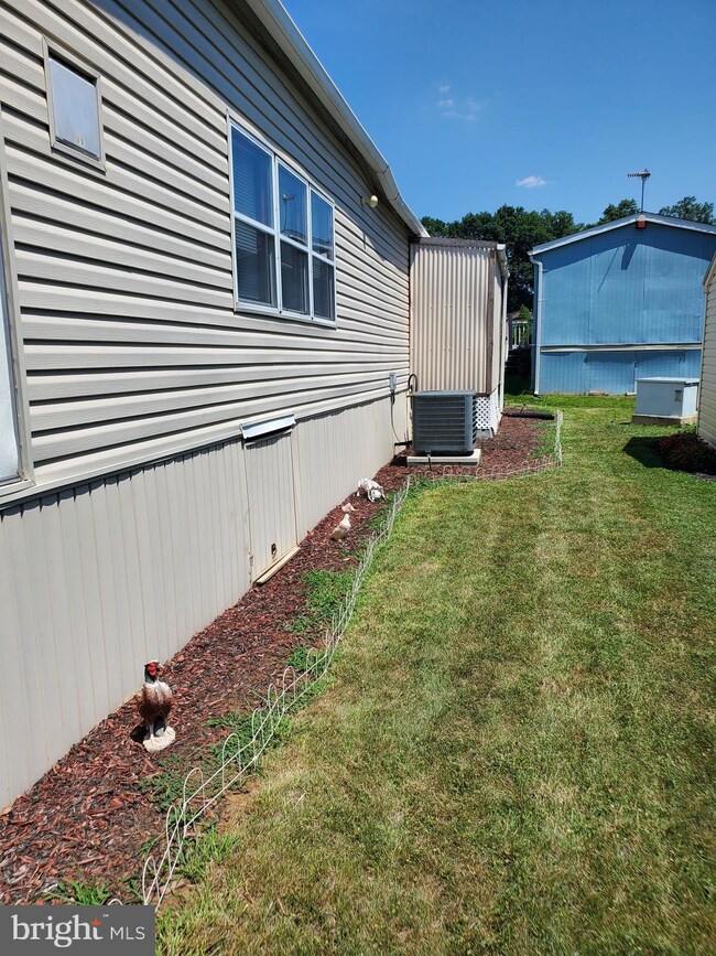 48 Boxwood Blvd, Columbia, PA 17512 - photo 5