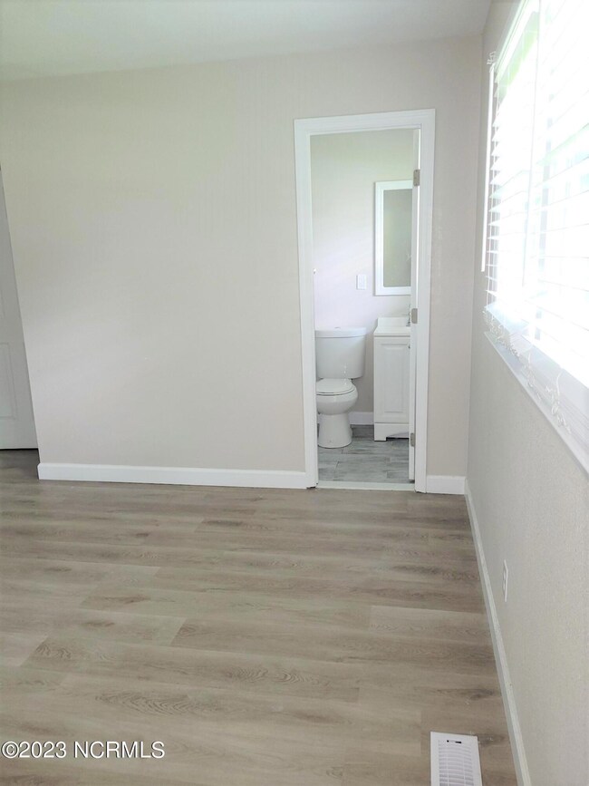 1107 Ormandy Ave, Jacksonville, NC 28546 - photo 4