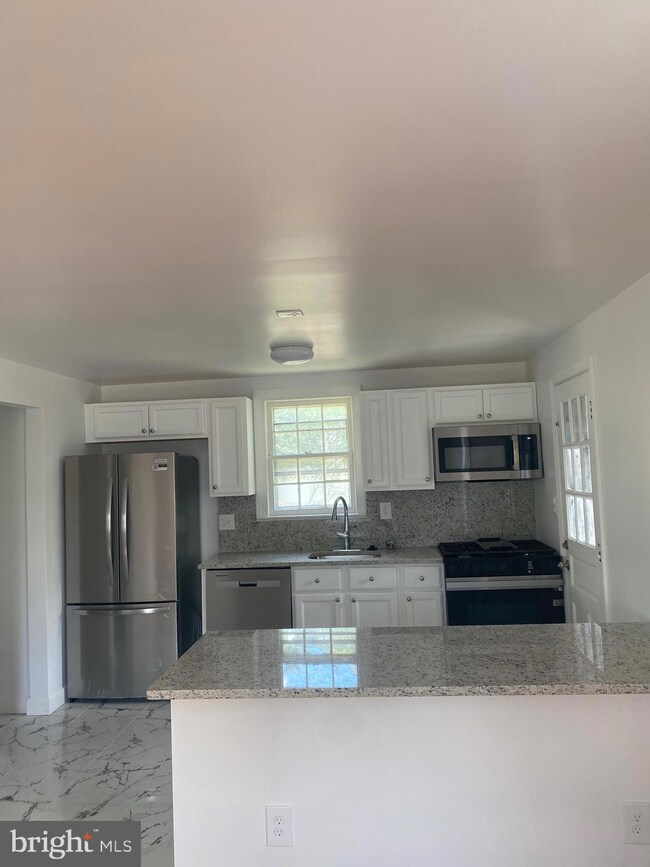 4412 Jones Bridge Rd, Bethesda, MD 20814 - photo 3