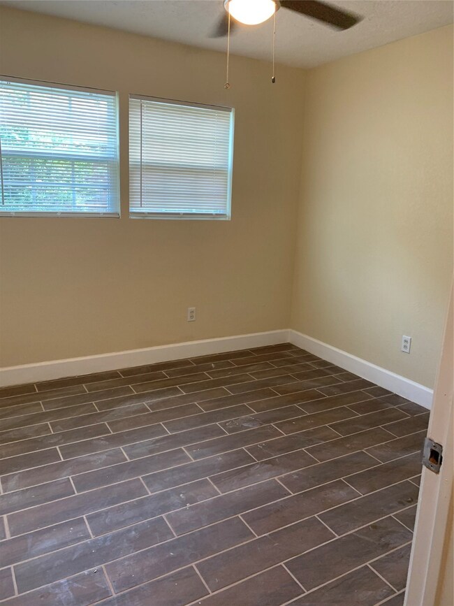 7327 Orlando St, Houston, TX 77016 - photo 2