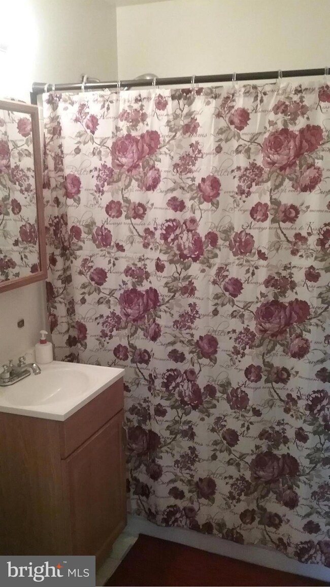 205 Manassas Dr, Manassas Park, VA 20111 - photo 7