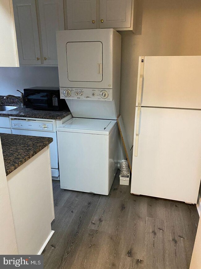 4751 21st Rd N unit 2, Arlington, VA 22207 - photo 4