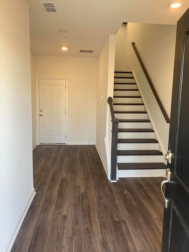 RP 19 Foyer