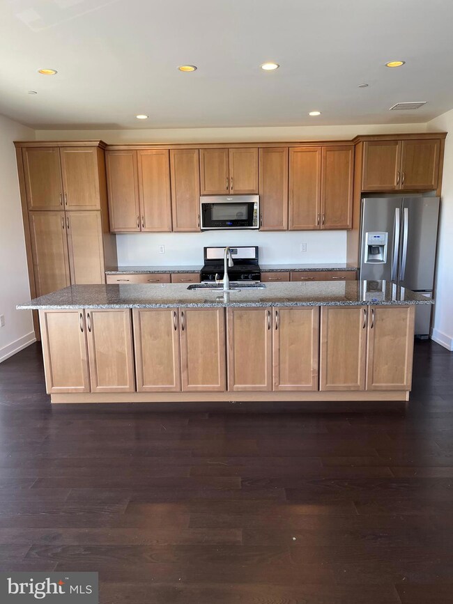 610 Lakeview Ct unit 610, King of Prussia, PA 19406 - photo 4