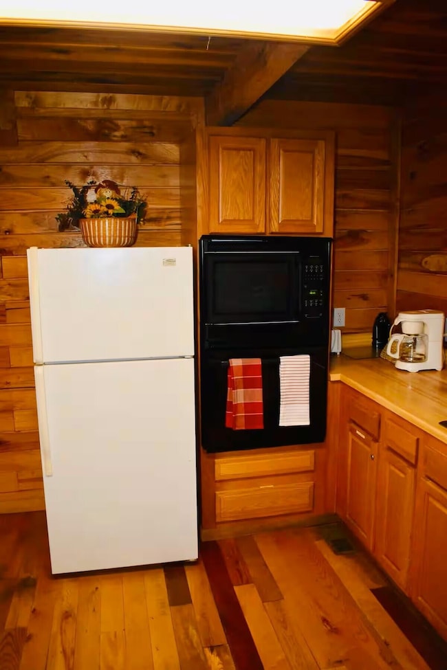 b76c96cb-6b3f-42dd-bcd2-bb8fbf756aaf