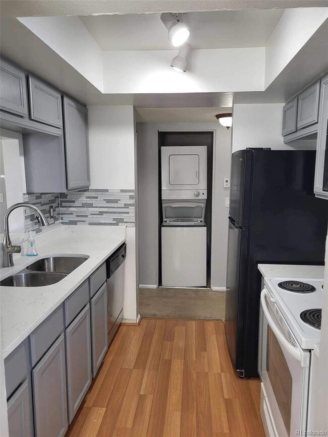 4313 S Andes Way unit 104, Aurora, CO 80015 - photo 2