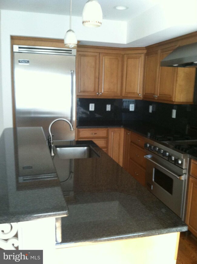 4714 Chestnut St, Bethesda, MD 20814 - photo 3