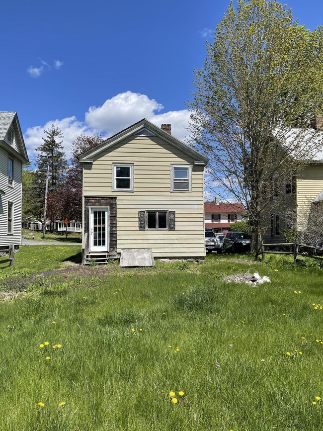 25 Pope St, Great Barrington, MA 01230 - photo 2