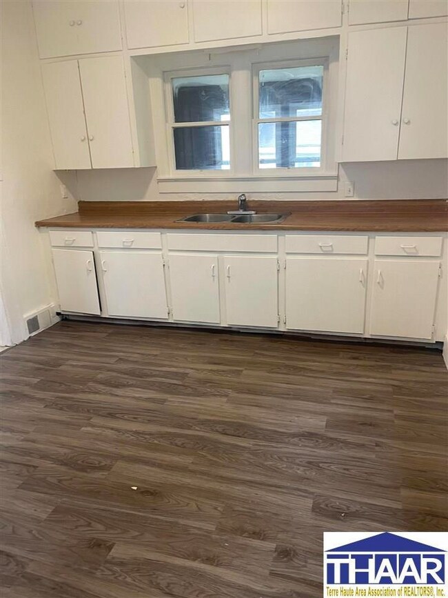 2442 Liberty Ave, Terre Haute, IN 47807 - photo 7