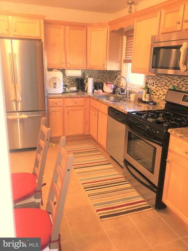 9412 Eldred Place, Lanham, MD 20706 - photo 6