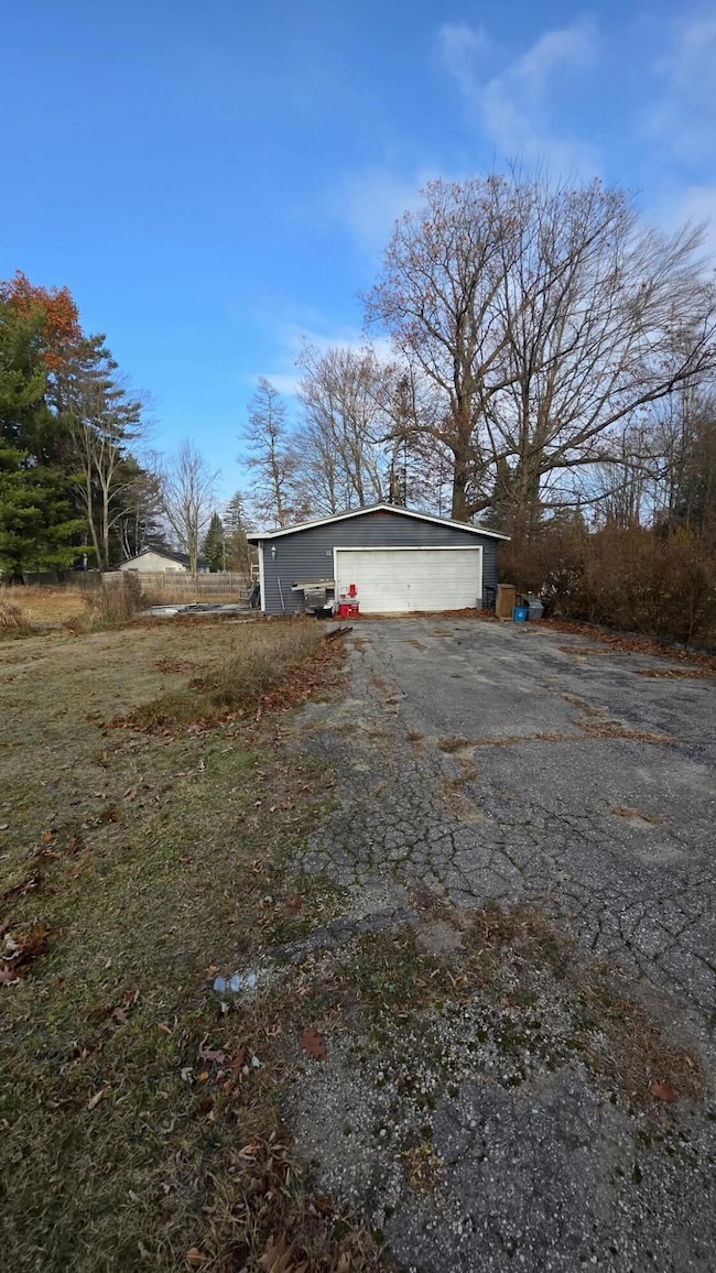 335 E Merrick Dr, Lincoln, MI 48742 - photo 3