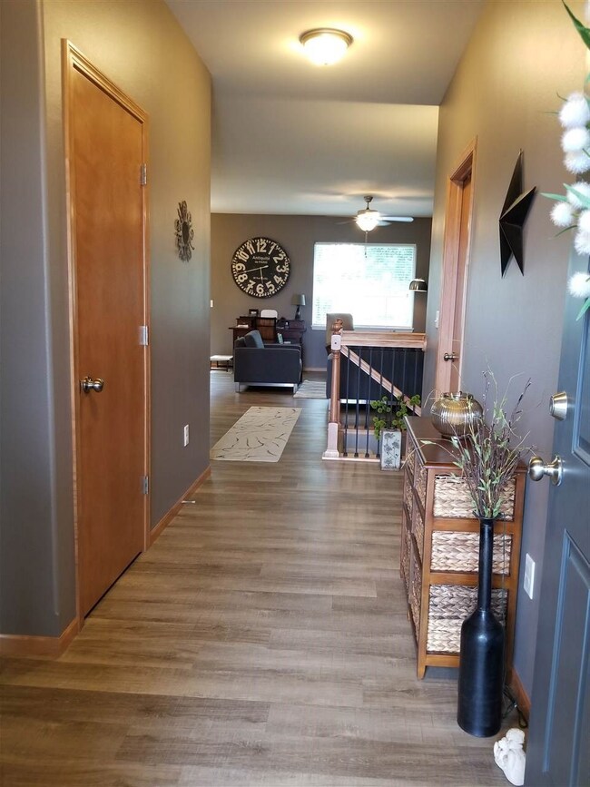 4805 Millenium Dr, Cedar Falls, IA 50613 - photo 2