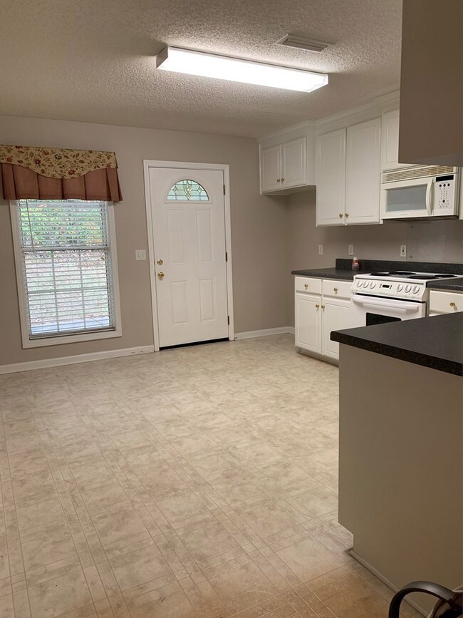 145 Tree Crest Rd, Dothan, AL 36301 - photo 4