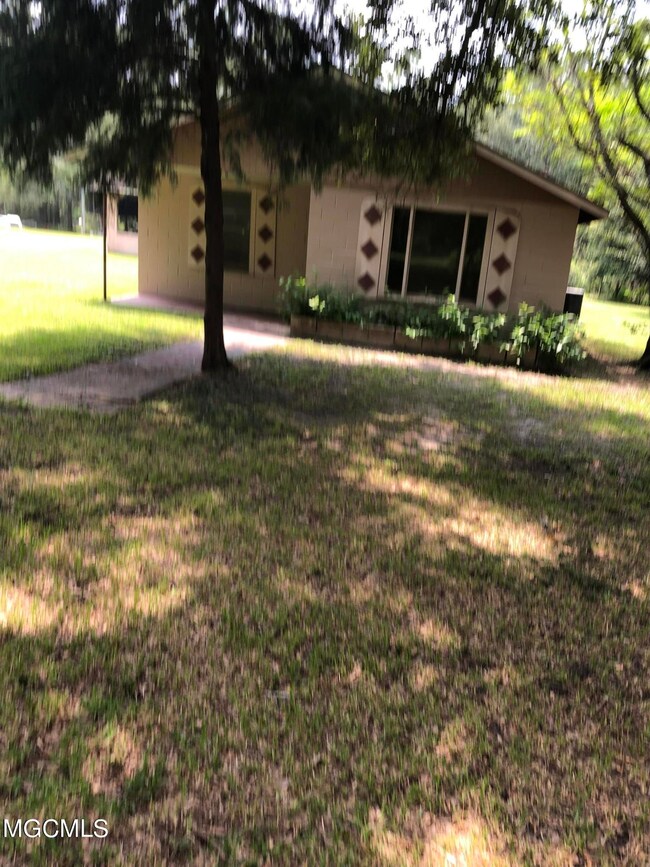378651-3