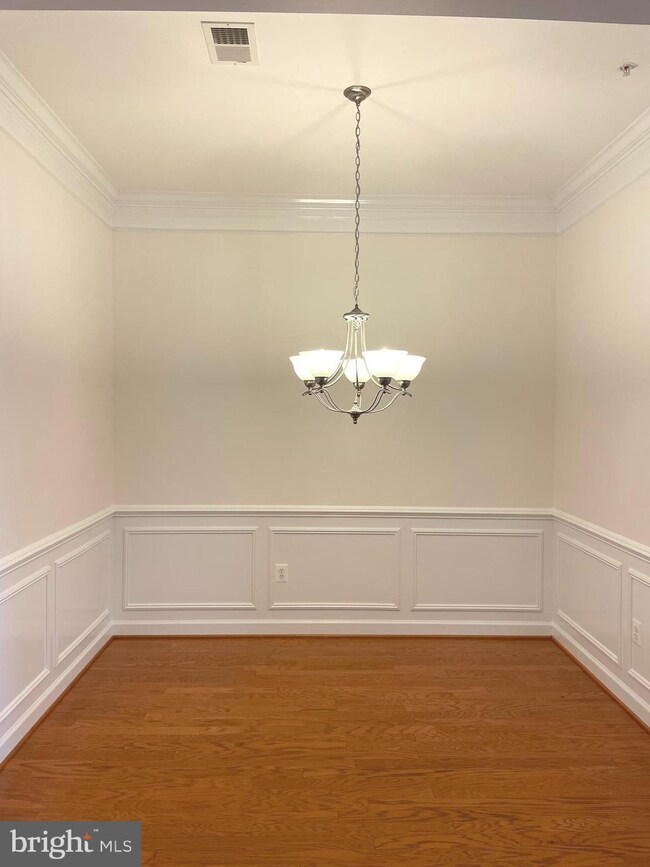 7871 Rolling Woods Ct unit 403, Springfield, VA 22152 - photo 5