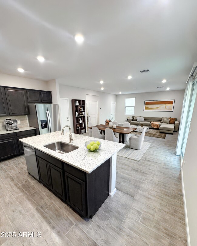 2672 E Bluff Spring Ave, Apache Junction, AZ 85119 - photo 5