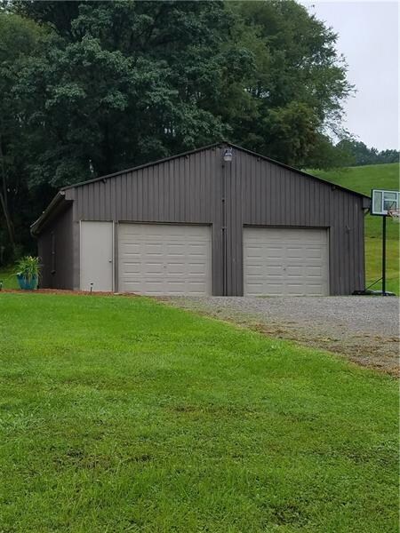 2 CAR GARAGE