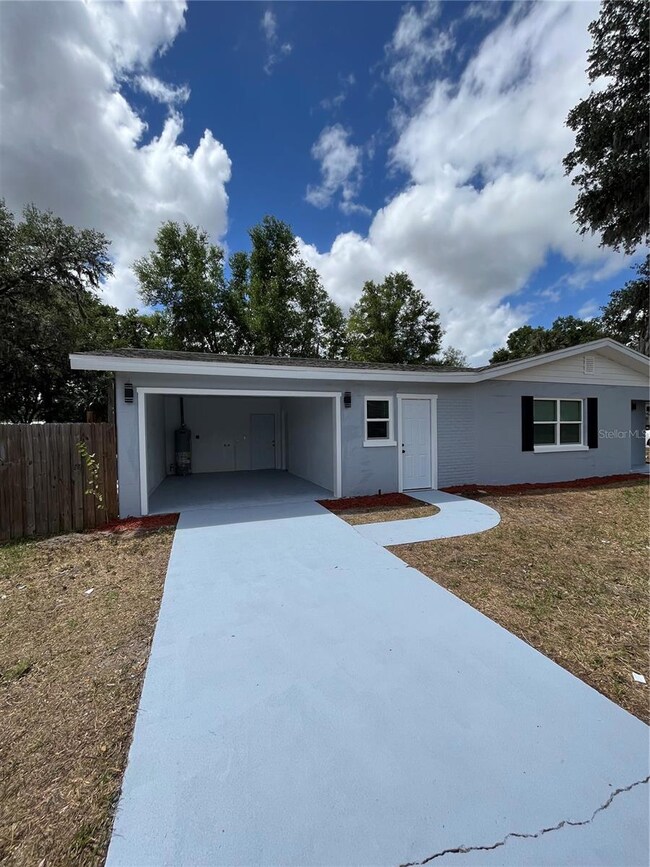 29 N Hendry Ave, Fort Meade, FL 33841 - photo 3