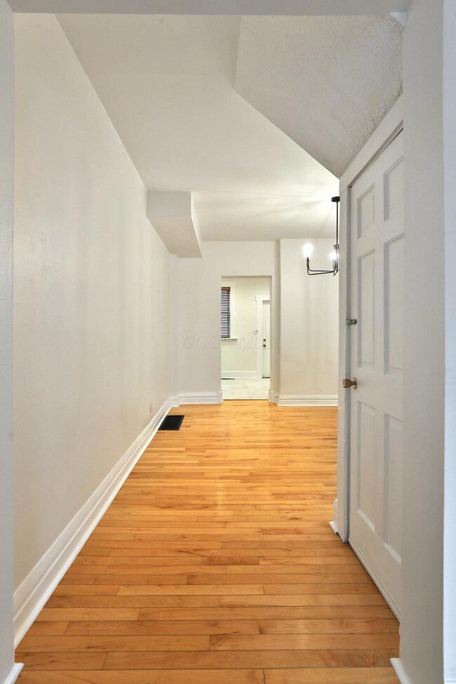 348 W 2nd Ave unit 348, Columbus, OH 43201 - photo 4