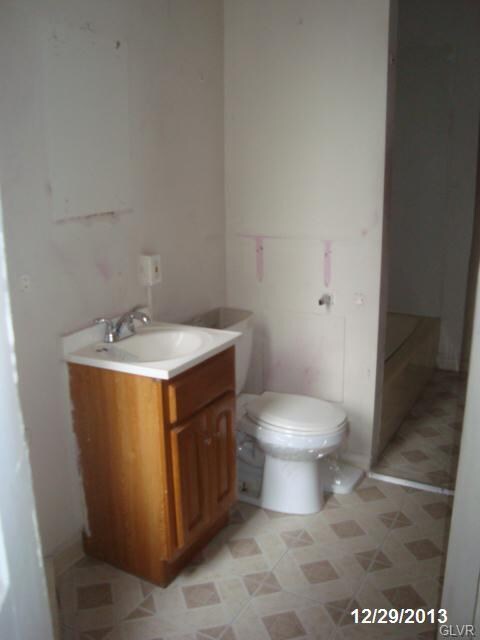 126 S 5th St, Allentown, PA 18101 - photo 6
