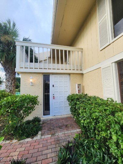 925 Palm View Dr unit 120, Naples, FL 34110 - photo 2