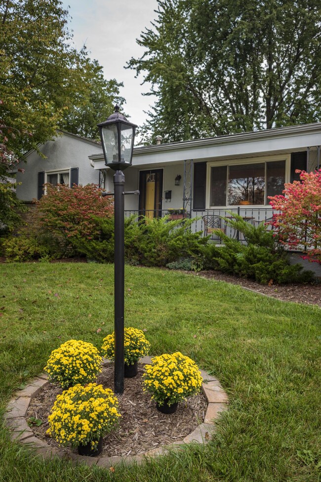 4456 Midvale 04