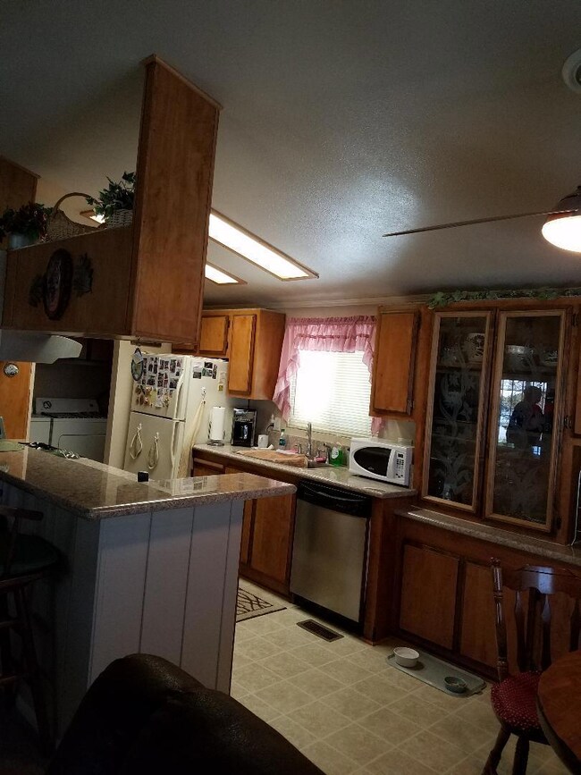 #164 Kitchen c