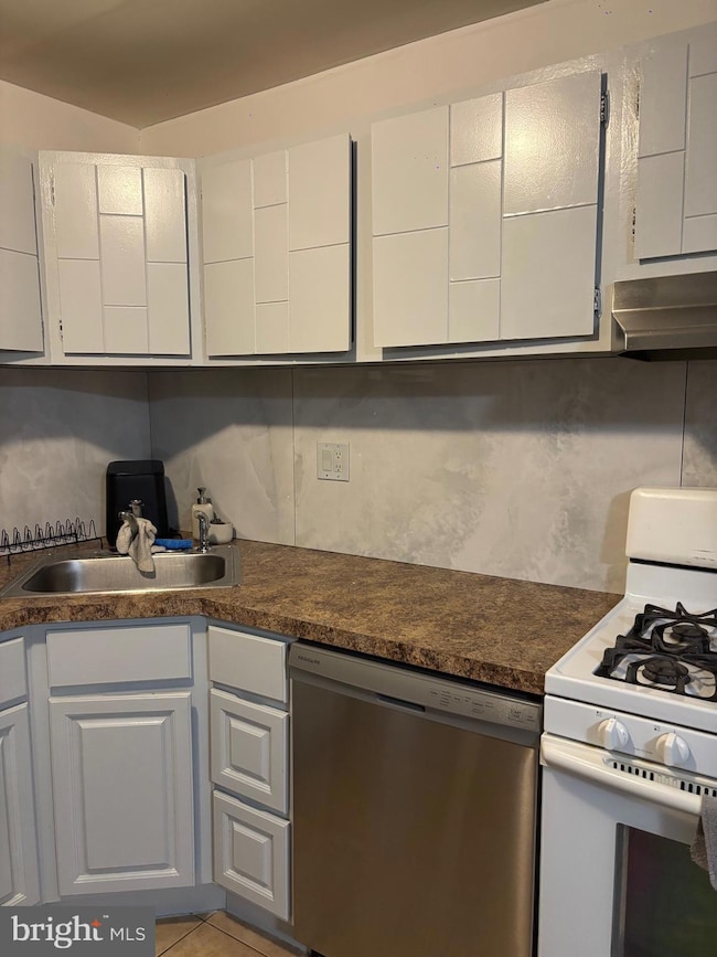 9926 00 Haldeman Ave, Philadelphia, PA 19115 - photo 2