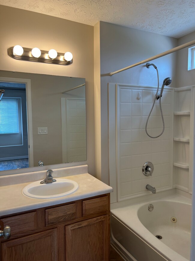 2777 Grand Fir Dr, Greenwood, IN 46143 - photo 7