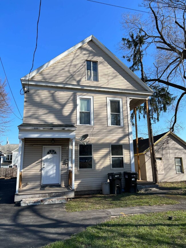 211 Ashworth Place, Syracuse, NY 13210 - photo 2